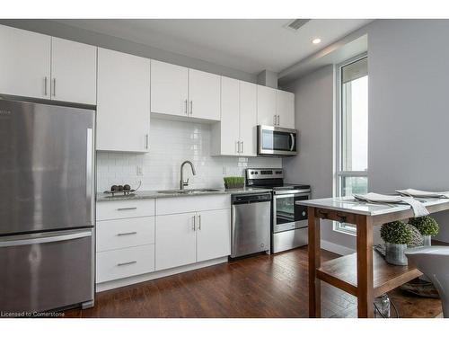 908-100 Garment Street, Kitchener, ON - Indoor Photo Showing Kitchen With Upgraded Kitchen