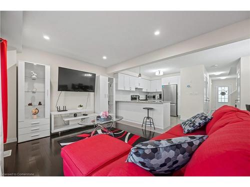 40 Eliza Avenue, Kitchener, ON - Indoor Photo Showing Living Room