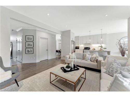 2324 Tokala Trail, London, ON - Indoor Photo Showing Living Room