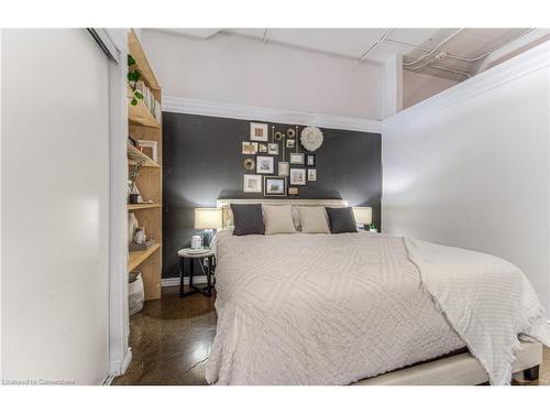 306-404 King Street W, Kitchener, ON - Indoor Photo Showing Bedroom