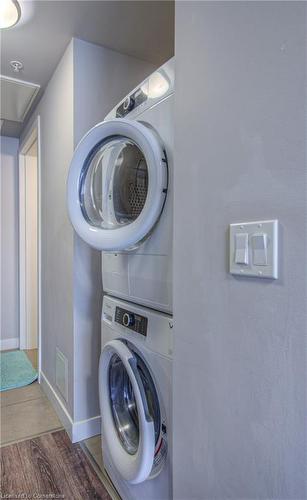 620-308 Lester Street, Waterloo, ON - Indoor Photo Showing Laundry Room