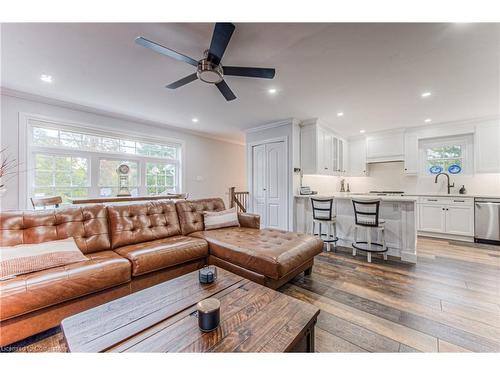 40 Mill Creek Road, Cambridge, ON - Indoor Photo Showing Living Room