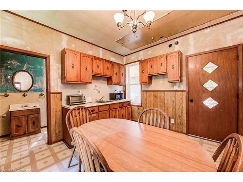 15 Chisholm Street, Cambridge, ON - Indoor Photo Showing Dining Room