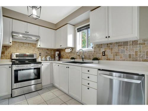 71 Flockhart Road, Cambridge, ON - Indoor Photo Showing Kitchen With Double Sink