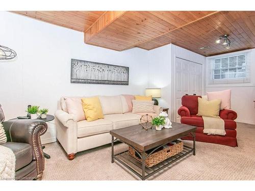 87 Uplands Drive, Kitchener, ON - Indoor Photo Showing Living Room