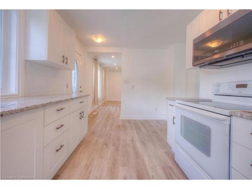 29 Second Avenue, Cambridge, ON - Indoor Photo Showing Kitchen