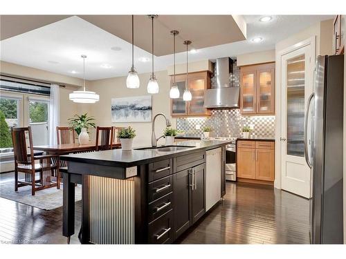 326 Thomas Slee Drive, Kitchener, ON - Indoor Photo Showing Kitchen With Upgraded Kitchen