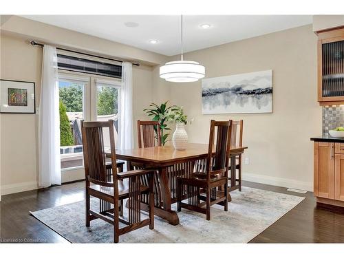 326 Thomas Slee Drive, Kitchener, ON - Indoor Photo Showing Dining Room