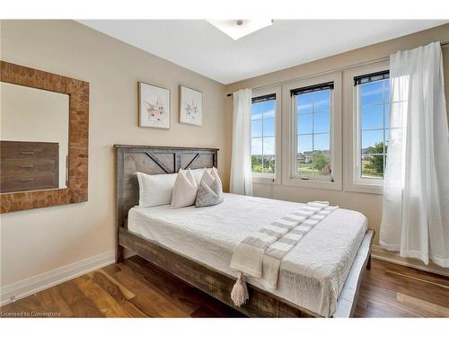 326 Thomas Slee Drive, Kitchener, ON - Indoor Photo Showing Bedroom