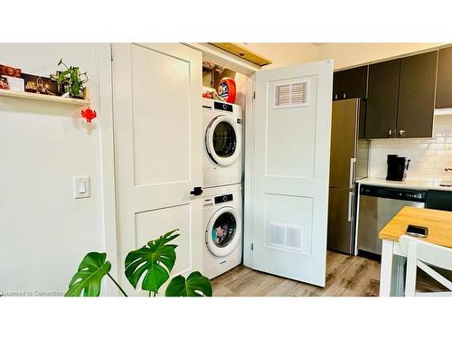 438-110 Fergus Avenue, Kitchener, ON - Indoor Photo Showing Laundry Room