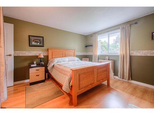 14 Lewis Crescent, Kitchener, ON - Indoor Photo Showing Bedroom