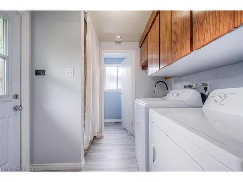 14 Lewis Crescent, Kitchener, ON - Indoor Photo Showing Laundry Room