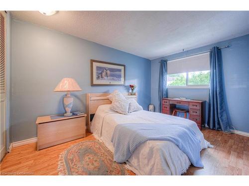 14 Lewis Crescent, Kitchener, ON - Indoor Photo Showing Bedroom