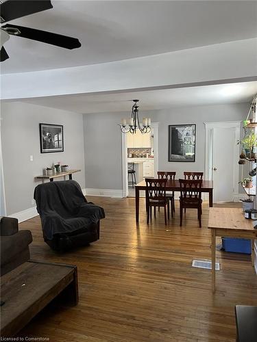 25 John Street, Cambridge, ON - Indoor Photo Showing Living Room