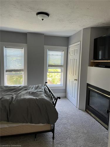 25 John Street, Cambridge, ON - Indoor Photo Showing Bedroom