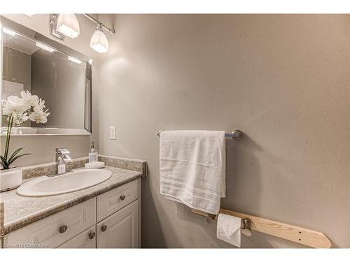 56 Rush Meadow Street, Kitchener, ON - Indoor Photo Showing Bathroom