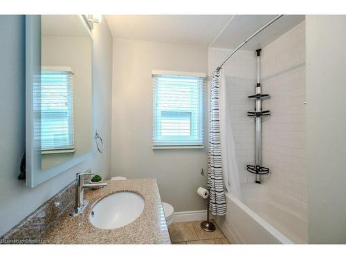 223 Lancaster Street W, Kitchener, ON - Indoor Photo Showing Bathroom