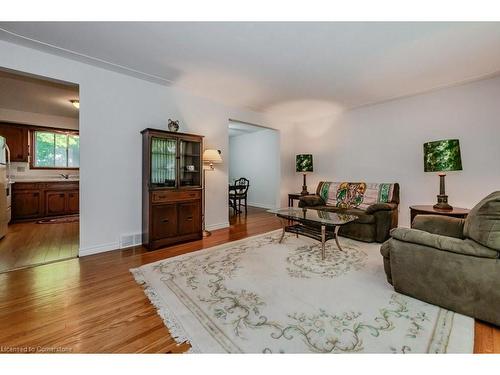 187 Overlea Drive, Kitchener, ON - Indoor Photo Showing Living Room