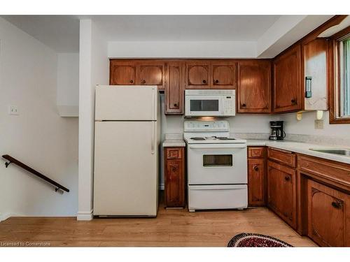 187 Overlea Drive, Kitchener, ON - Indoor Photo Showing Kitchen