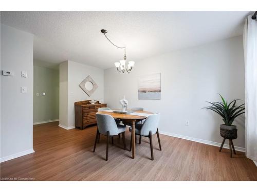 101-245 Queen Street W, Fergus, ON - Indoor Photo Showing Dining Room