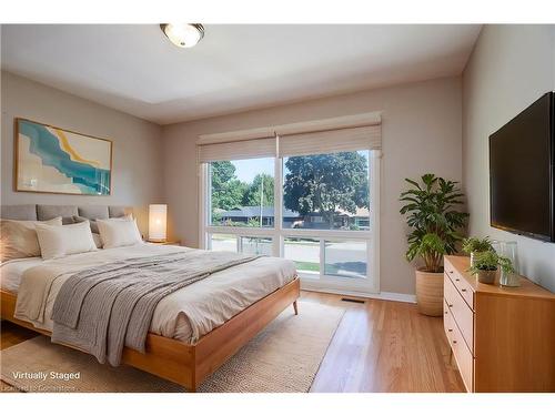 59 Lakeside Drive, Kitchener, ON - Indoor Photo Showing Bedroom