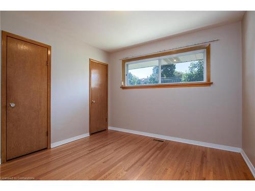 59 Lakeside Drive, Kitchener, ON - Indoor Photo Showing Other Room