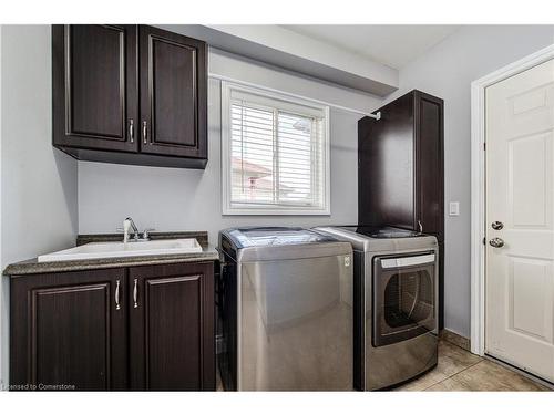 112 Sofron Drive, Cambridge, ON - Indoor Photo Showing Laundry Room