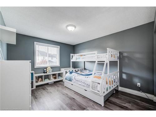 112 Sofron Drive, Cambridge, ON - Indoor Photo Showing Bedroom