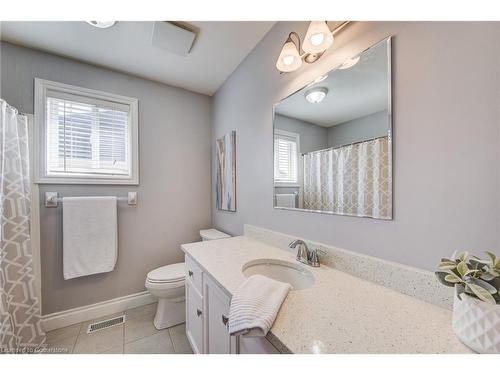 112 Sofron Drive, Cambridge, ON - Indoor Photo Showing Bathroom