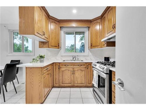 543 Glen Forrest Boulevard, Waterloo, ON - Indoor Photo Showing Kitchen With Double Sink