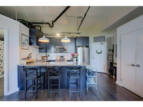 605-120 Mansion Street, Kitchener, ON - Indoor Photo Showing Kitchen With Upgraded Kitchen