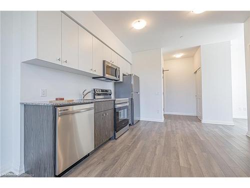 304-101 Golden Eagle Road, Waterloo, ON - Indoor Photo Showing Kitchen