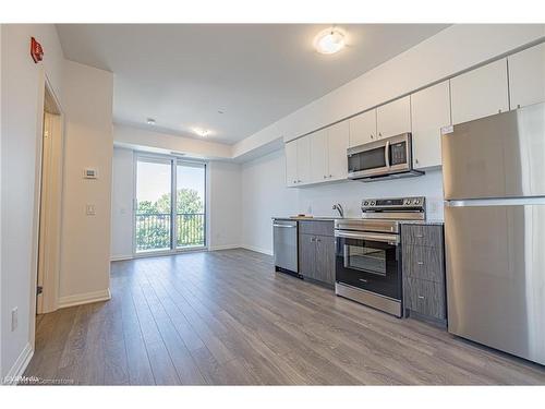 304-101 Golden Eagle Road, Waterloo, ON - Indoor Photo Showing Kitchen