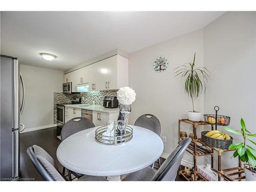 395 Downsview Place, Waterloo, ON - Indoor Photo Showing Dining Room