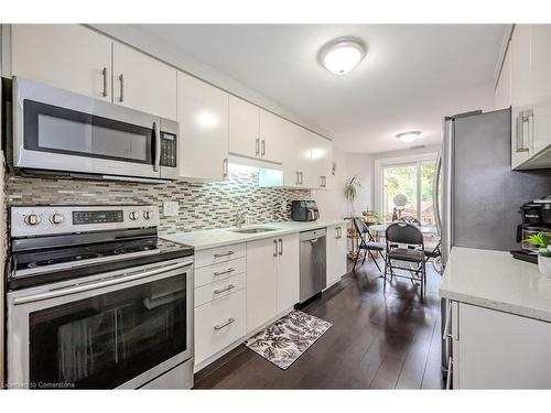 395 Downsview Place, Waterloo, ON - Indoor Photo Showing Kitchen With Stainless Steel Kitchen With Upgraded Kitchen