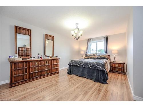 395 Downsview Place, Waterloo, ON - Indoor Photo Showing Bedroom