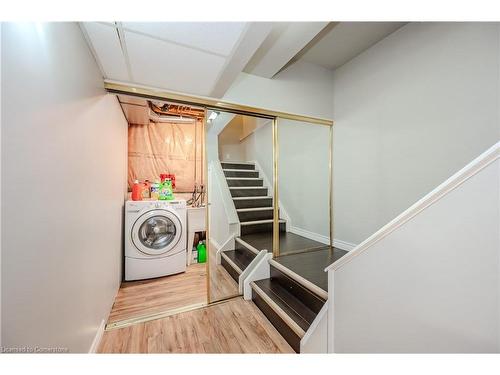 395 Downsview Place, Waterloo, ON - Indoor Photo Showing Laundry Room