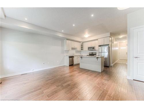 8 Beatrice Lane, Kitchener, ON - Indoor Photo Showing Kitchen