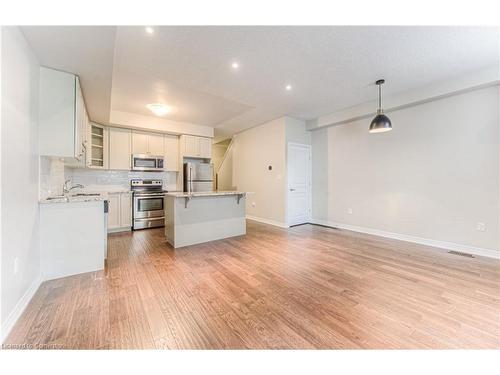 8 Beatrice Lane, Kitchener, ON - Indoor Photo Showing Kitchen