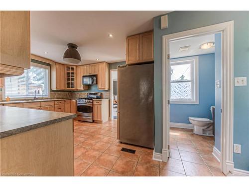 9 Augusta Street, Cambridge, ON - Indoor Photo Showing Kitchen