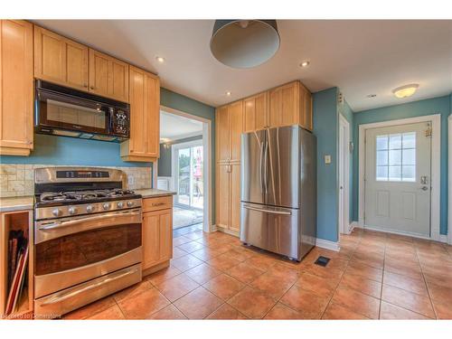 9 Augusta Street, Cambridge, ON - Indoor Photo Showing Kitchen