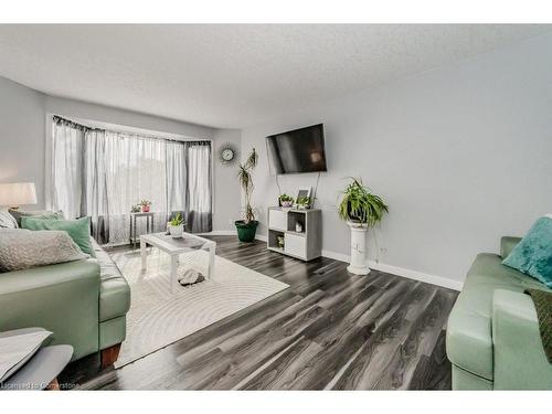 50 Country Creek Drive, Baden, ON - Indoor Photo Showing Living Room