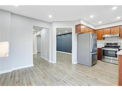 84 Stonecairn Drive, Cambridge, ON - Indoor Photo Showing Kitchen