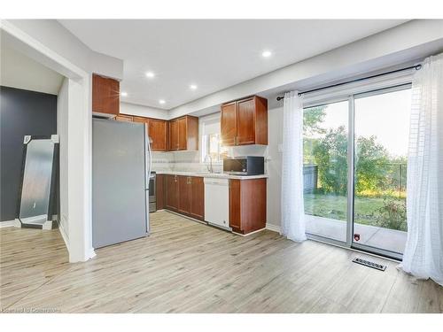 84 Stonecairn Drive, Cambridge, ON - Indoor Photo Showing Kitchen