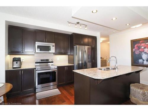 803-539 Belmont Avenue W, Kitchener, ON - Indoor Photo Showing Kitchen With Double Sink With Upgraded Kitchen