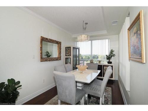 803-539 Belmont Avenue W, Kitchener, ON - Indoor Photo Showing Dining Room