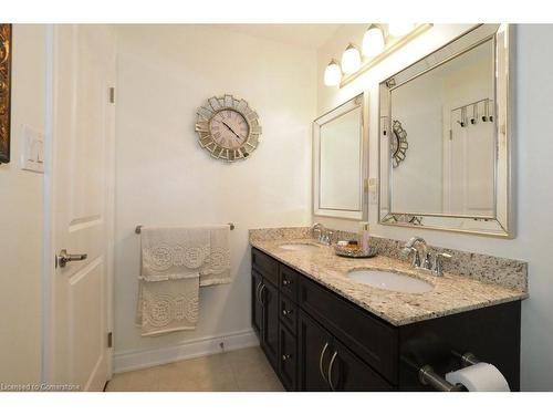 803-539 Belmont Avenue W, Kitchener, ON - Indoor Photo Showing Bathroom