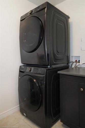 803-539 Belmont Avenue W, Kitchener, ON - Indoor Photo Showing Laundry Room