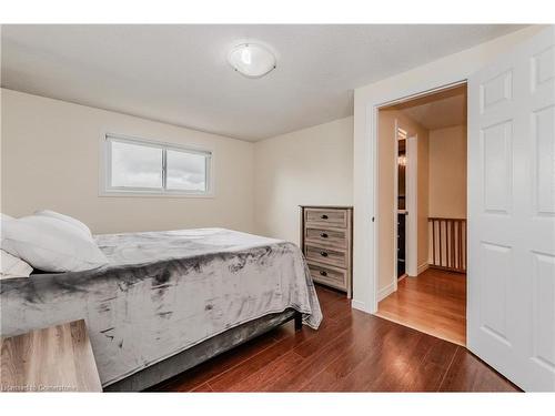 325B Mayview Crescent, Waterloo, ON - Indoor Photo Showing Bedroom