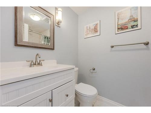 325B Mayview Crescent, Waterloo, ON - Indoor Photo Showing Bathroom